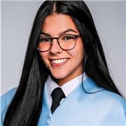 Profesora de apoyo en materias humanísticas, con experiencia.